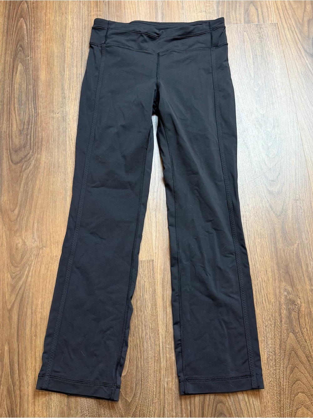 Lululemon straight leg Black Workout Leggings Sz 6